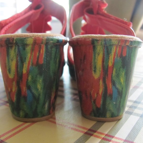 Rieker Red Floral Heels - Picture 3 of 8